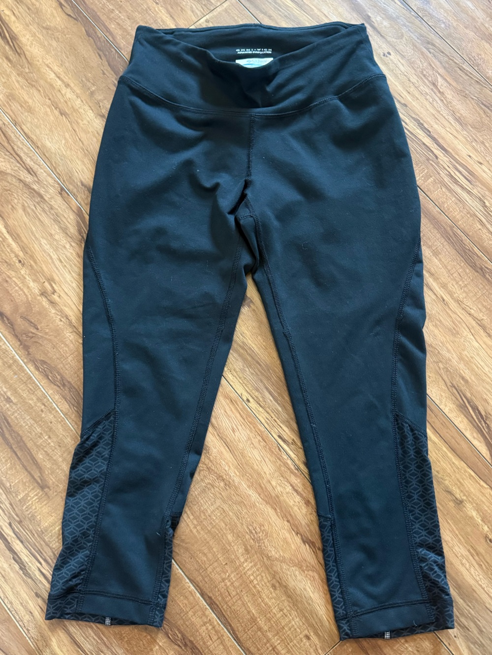 Black women’s capri Leggings